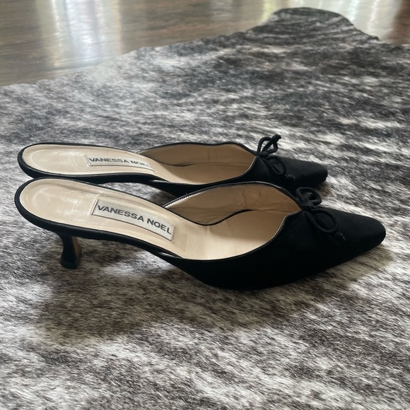 Vanessa Noel Black Suede Kitten Heel Mules - Picture 6 of 13